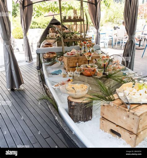 Luxury catering by the pool, food bloggers event, banquet, wedding ...