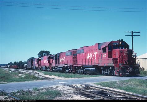 Mkt 300 Missouri Kansas And Texas Railroad Katy Emd Gp38 At Smithville