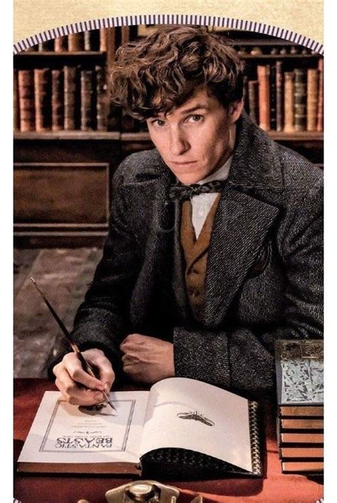 New Promo Pic Of Newt Scamander The Author Dedicate His Book Harry