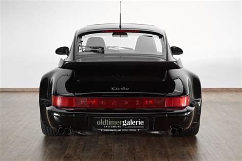 Porsche 964 Turbo 33