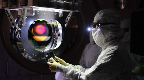 LIGO sees gravitational waves | symmetry magazine