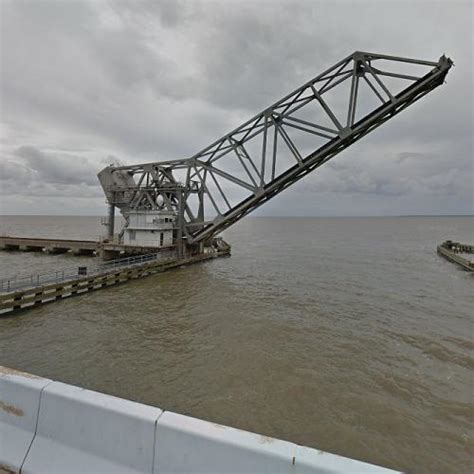 NS - Lake Pontchartrain Trestle (longest rail bridge in America) in New ...