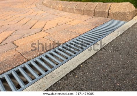 486 Drainage On A Driveway Stock Photos Images Photography