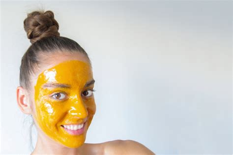 Пчелиный воск для лица: рецепты и применение