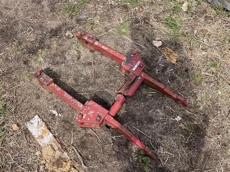 Farmall Ihc Fast Hitch 3 Point Adapters Bigiron Auctions