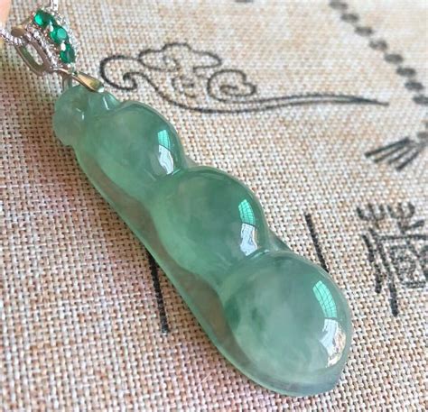 Natural Icy Jadeite Necklace Certificated Grade A High Ice Species