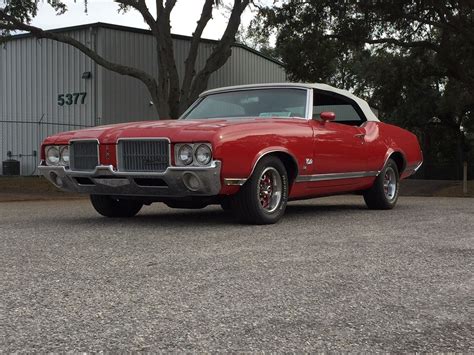 1971 Oldsmobile Cutlass Premier Auction