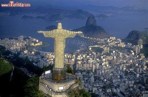 Il Simbolo Di Rio De Janeiro La Statua Del Cristo Foto Rio De