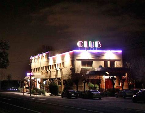 Agresión homófoba a una pareja gay por no querer ir a un puticlub CromosomaX