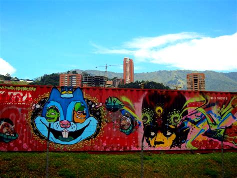 Medellin Graffiti (43) - TurtlesTravel