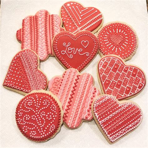 [homemade] Valentine’s Day Cookies Soft Sugar Cookies With Royal Icing R Food