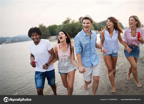 Group Friends Hanging Out Beach Vacation Concept — Stock Photo © nd3000 ...