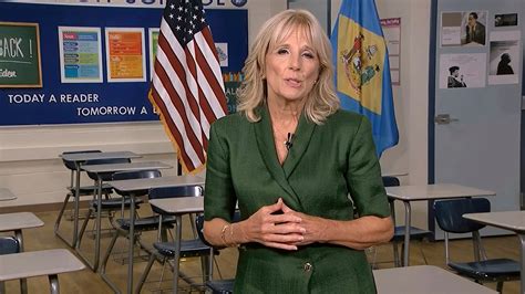 Jill Biden S Down To Earth Green Dress Praised Following Dnc Speech Fox News