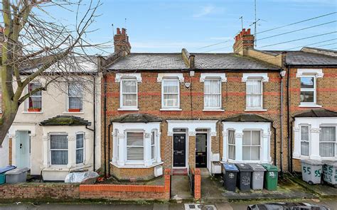 Leopold Road London Nw Bed Terraced House