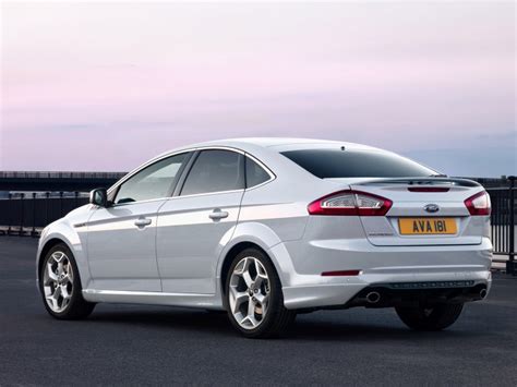 Car in pictures – car photo gallery » Ford Mondeo Titanium-X Hatchback 2010 Photo 10