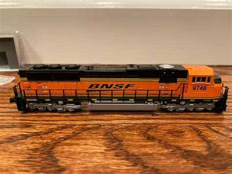 Kato N Scale Emd Sd70mac Bnsf Cab Headlight Ver Excellent Barely Used