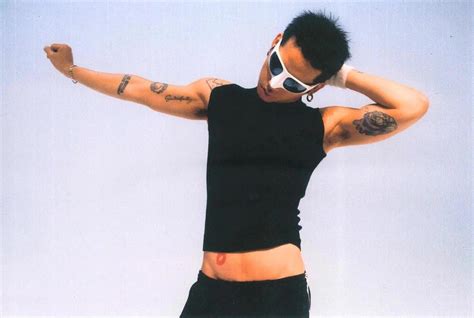 Áo baby tee hot bất ngờ Giới trẻ đổ xô đi săn hội hot boy cũng đã nhập cuộc