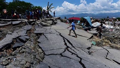 Apa yang Menyebabkan Terjadinya Gempa Palu? | Geografi Kelas 10