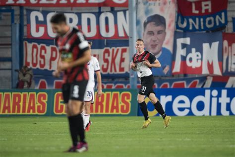 Apertura F Nix Obtuvo Su Primer Triunfo Al Golear A Nacional Que