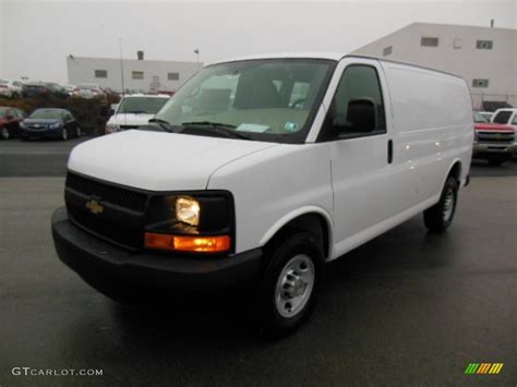 Summit White Chevrolet Express Cargo Van Exterior Photo