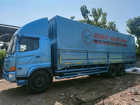 spesifikasi truk hino   roda euro   harganya