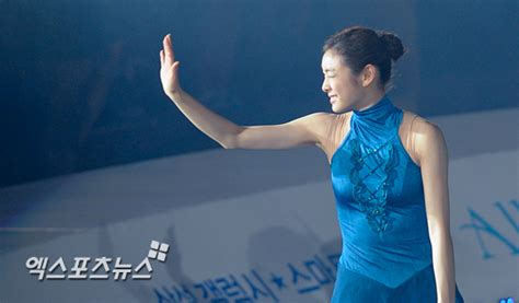 김연아 여왕의 명품 윙크~ 포토