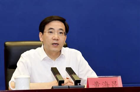 副省长、省公安厅党委书记、厅长黄海昆讲授队伍教育整顿专题党课澎湃号·政务澎湃新闻 The Paper