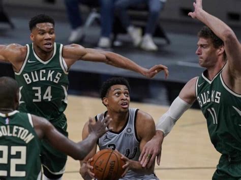 Who is Adrian Griffin? Everything you need to know about the Bucks' new ...