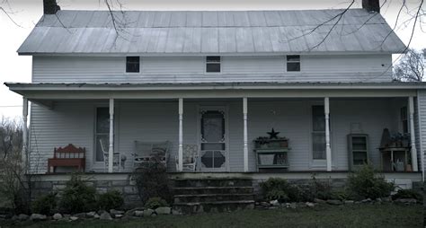 Miranda Lambert Lived in Old House without Heating & Food - Now She