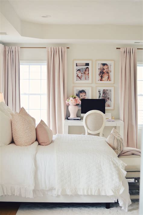 How To Make A Bed Like A Pro Three Ways To Style Your Bed The Pink