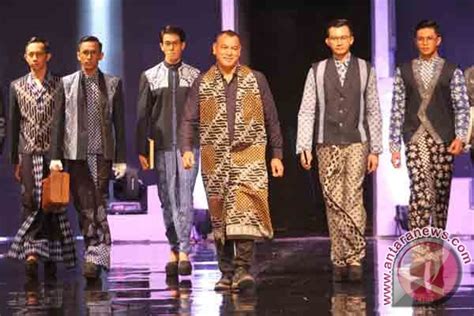 Jogja Fashion Week 2016 Tampilkan Keragaman Batik Antara News