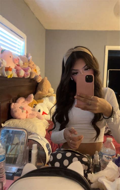 Pin By Fabi On My Life Cute Latina Latina Outfits Cute Poses For Pictures