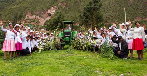 Más de 300 mil pequeños agricultores han sido beneficiados desde Agro Rural