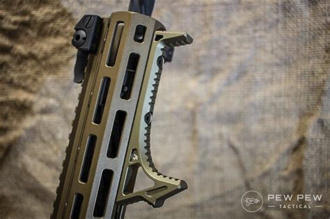 Best Ar 15 Foregrips Hands On Vertical And Angled Pew Pew Tactical