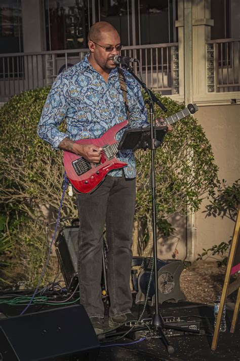 KC and the Sunshine Band 70's Flashback - J Willis Music Inc