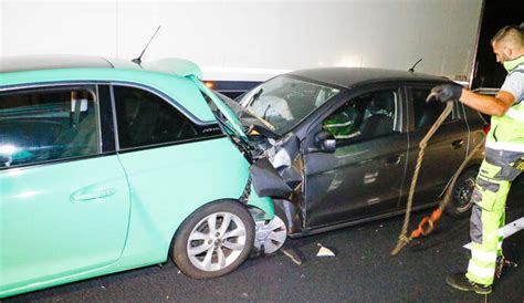 Autobrand Und Auffahrunfall Am Stauende N Chtliches Chaos Auf Der A