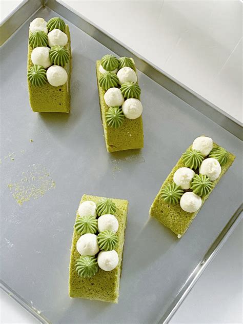 Soft And Fluffy Jeju Matcha Roll Cake Matchamelier