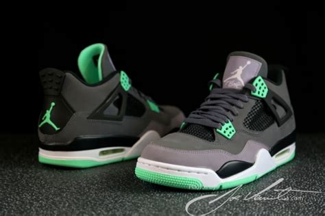 "Green Glow" Air Jordan 4 Retro - SneakerNews.com