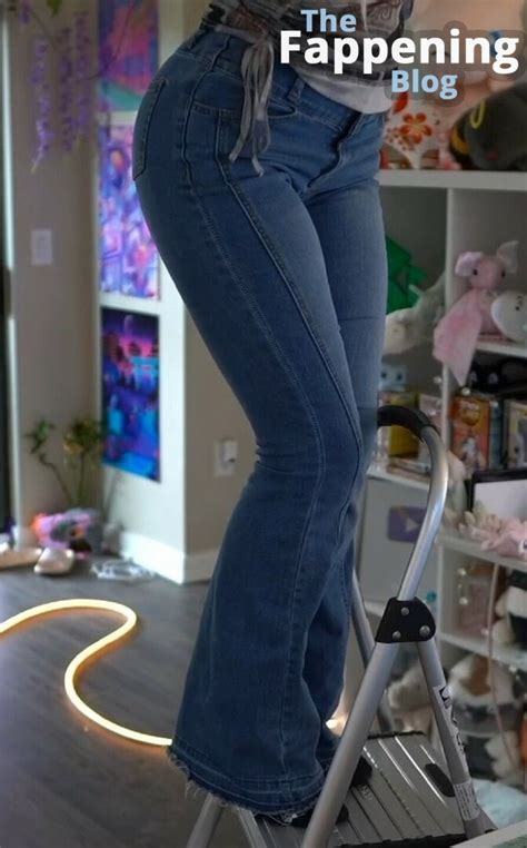 BluTube Blukitsune Orchidsandhoney Therealroyalblu Nude Leaks OnlyFans Photo