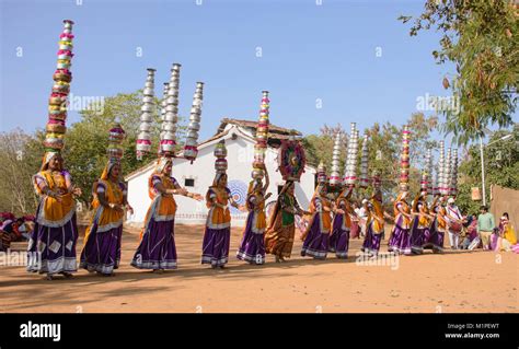 Bhavai folk dance hi-res stock photography and images - Alamy