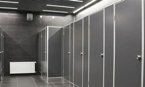 Сантехнические пластиковые перегородки: преимущества и особенности ...