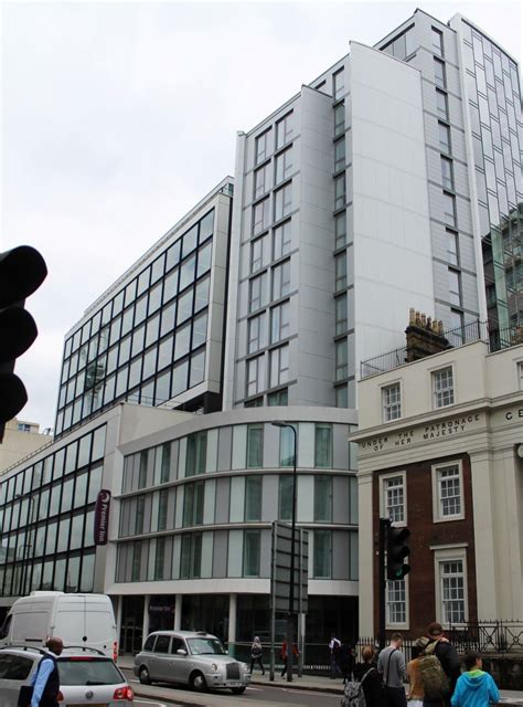 London Hotel Tour: Premier Inn Waterloo | London hotels, Premier inn, Family hotels london