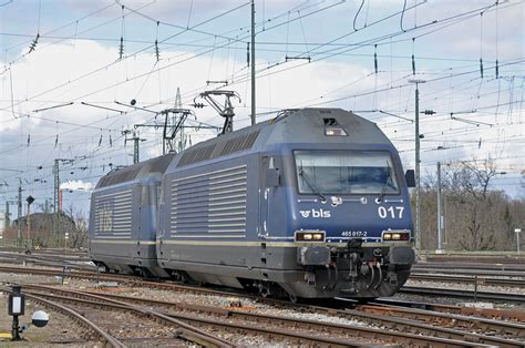 Doppeltraktion Mit Den BLS Loks 465 017 2 Und 465 012 3 W Flickr