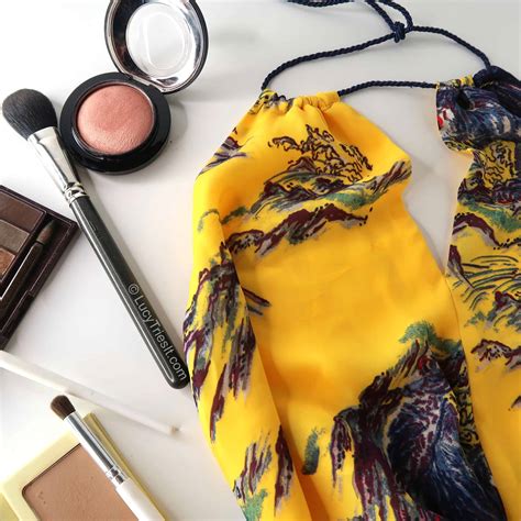 Actualizar 65 Imagen Yellow Outfit Makeup Abzlocal Mx