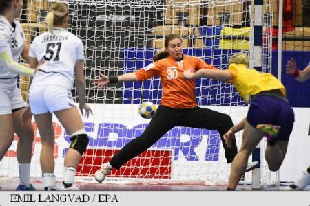 Na Ionala Feminin De Handbal A Rom Niei A Nvins Cehia