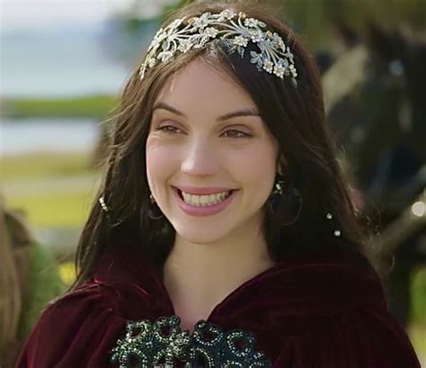 From Season 1 Episode 1 Of The Tv Show Reign Mary Stuart Adelaide Kane