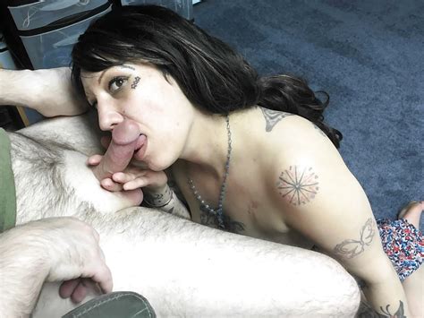 Chubby MILF Lexxi Is Blowing A Geek Nude Pics XHamster