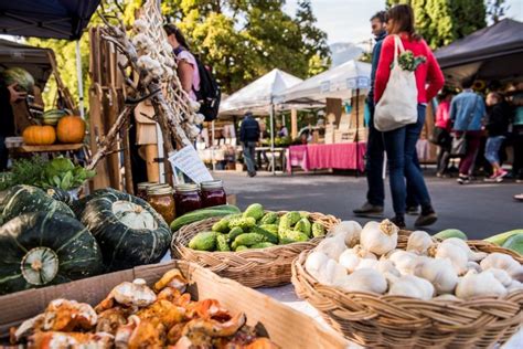 5 Reasons To Visit Bcs Farmers Markets Canadacom