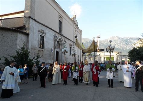 Celebrata La Solennit Del Corpus Domini Diocesi Di Sulmona Valva