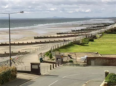 Tywyn Beach Webcam | Streamdays